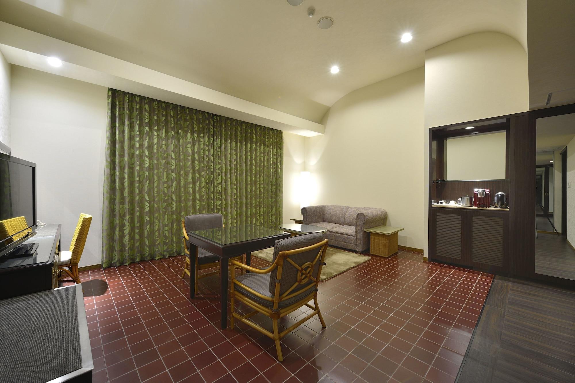 Exes Ishigaki Hotel Ishigaki  Bagian luar foto