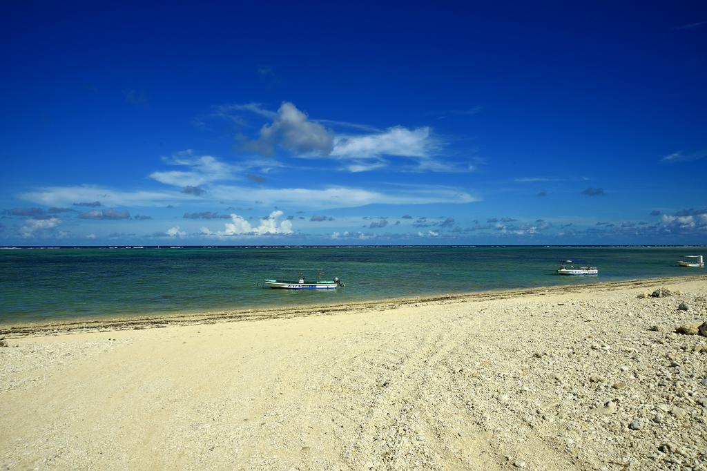 Exes Ishigaki Hotel Ishigaki  Bagian luar foto