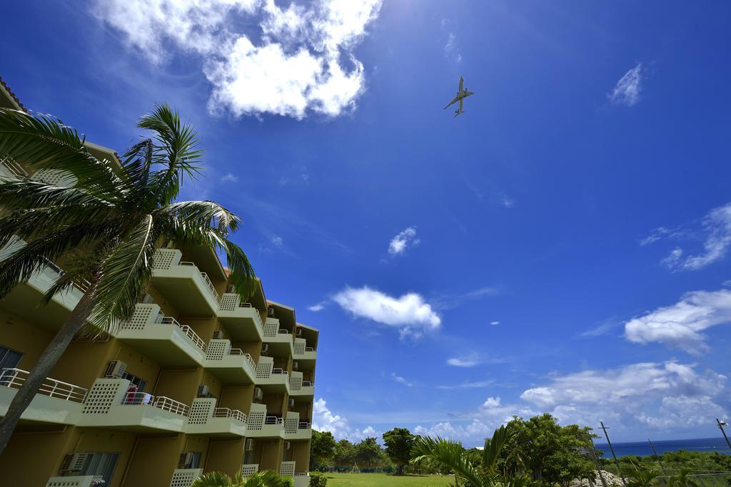 Exes Ishigaki Hotel Ishigaki  Bagian luar foto