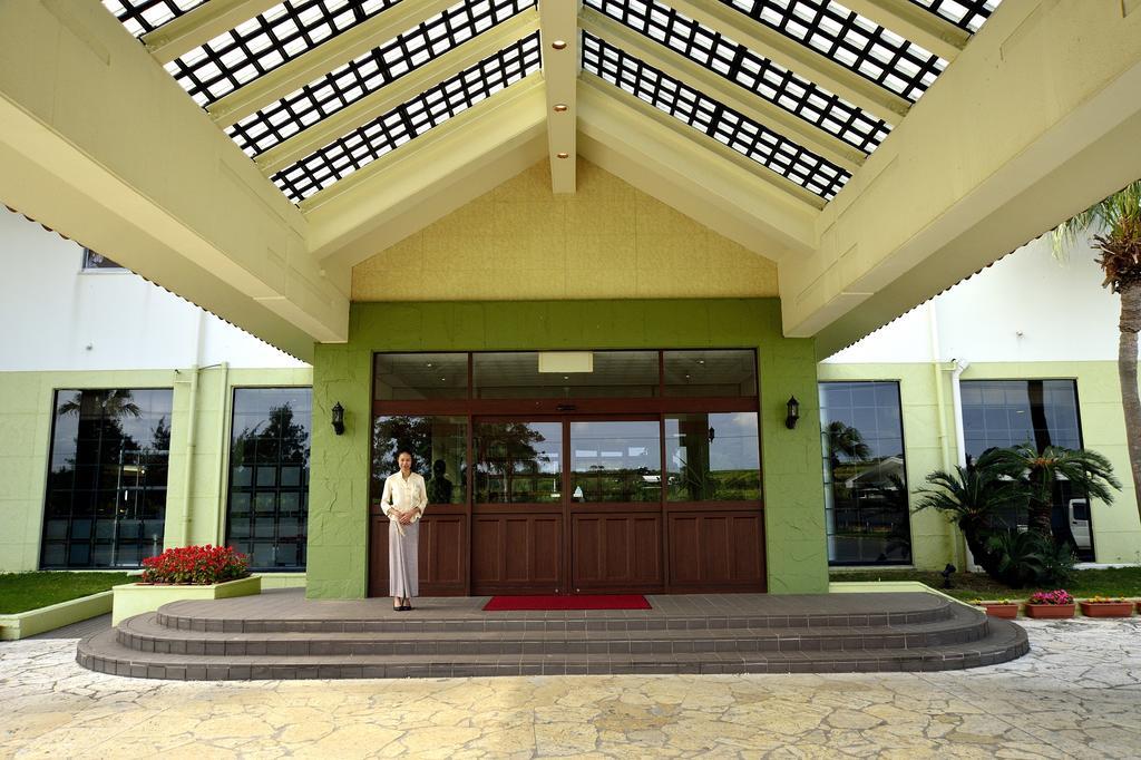 Exes Ishigaki Hotel Ishigaki  Bagian luar foto