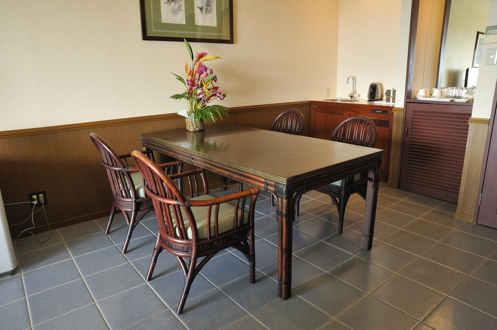 Exes Ishigaki Hotel Ishigaki  Ruang foto