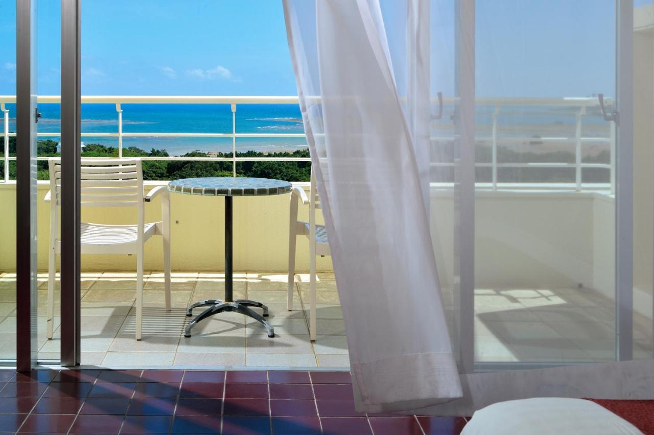 Exes Ishigaki Hotel Ishigaki  Bagian luar foto