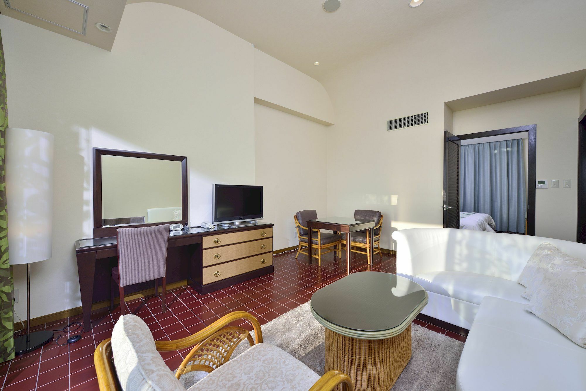 Exes Ishigaki Hotel Ishigaki  Bagian luar foto