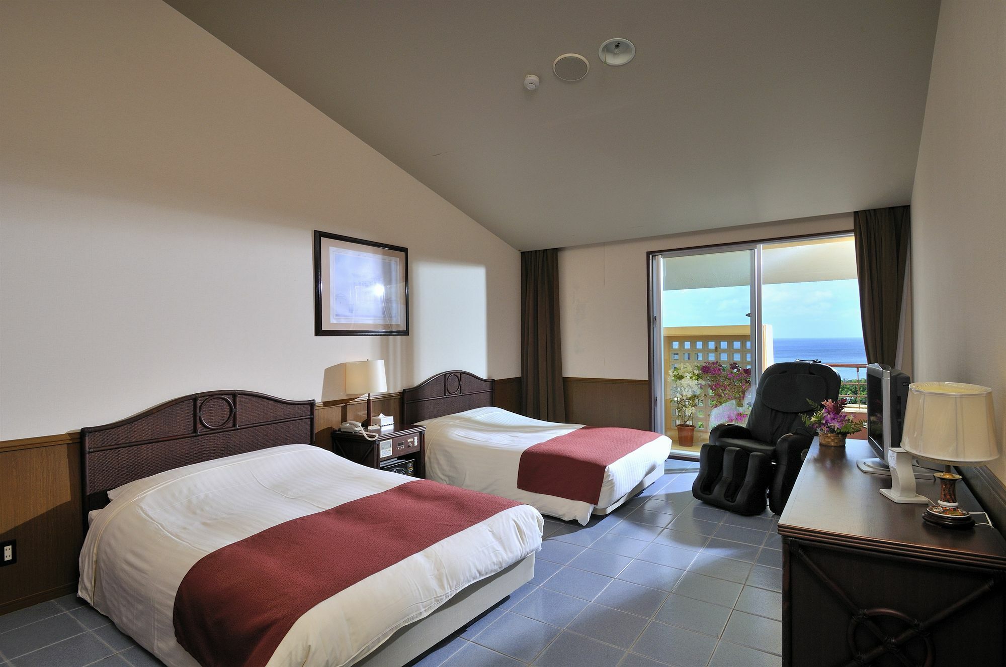Exes Ishigaki Hotel Ishigaki  Bagian luar foto