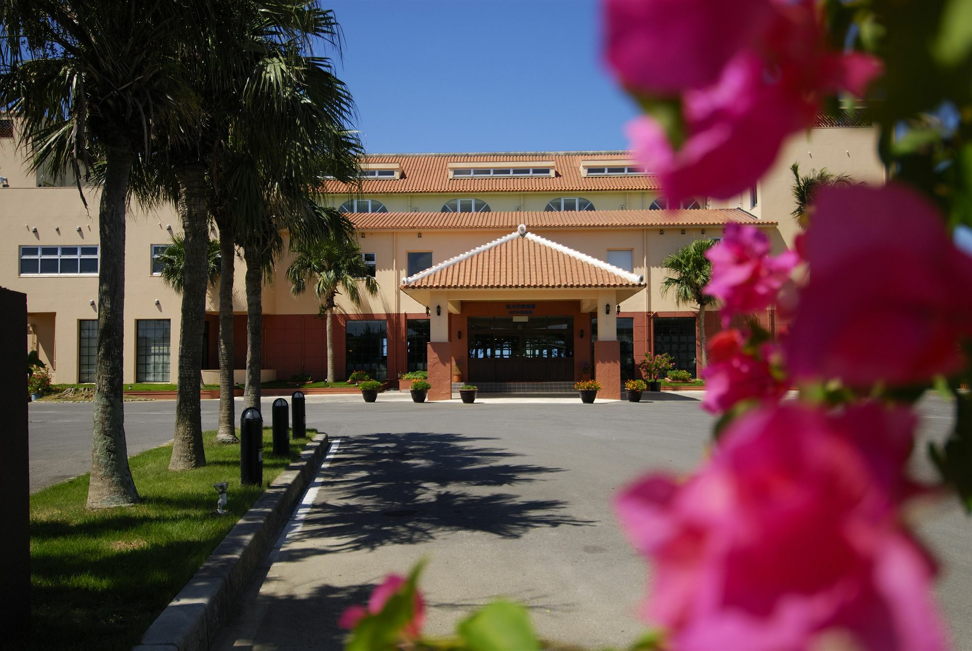 Exes Ishigaki Hotel Ishigaki  Bagian luar foto